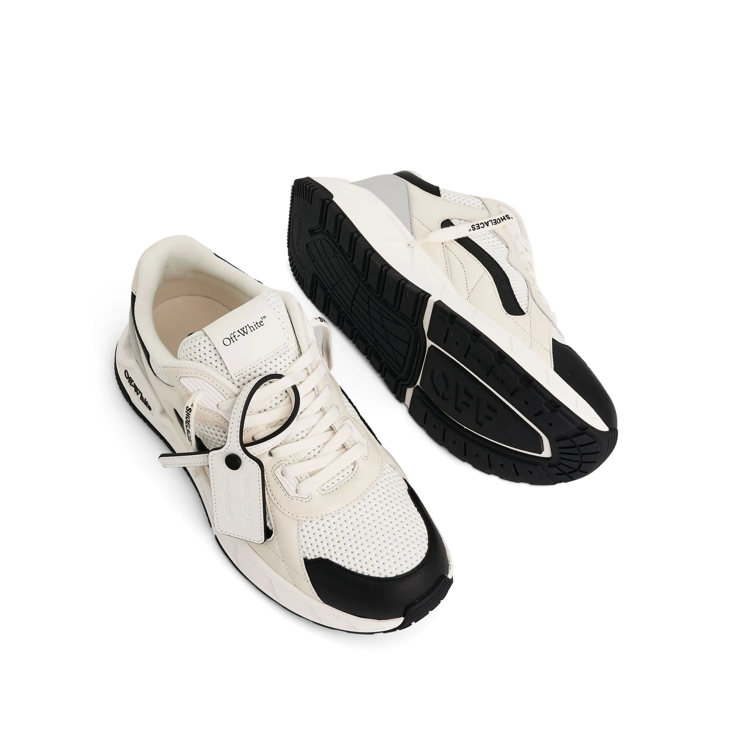 Kick off Sneaker in White/Black