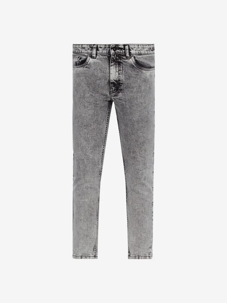 Nuon Charcoal Slim - Fit Mid - Rise Jeans