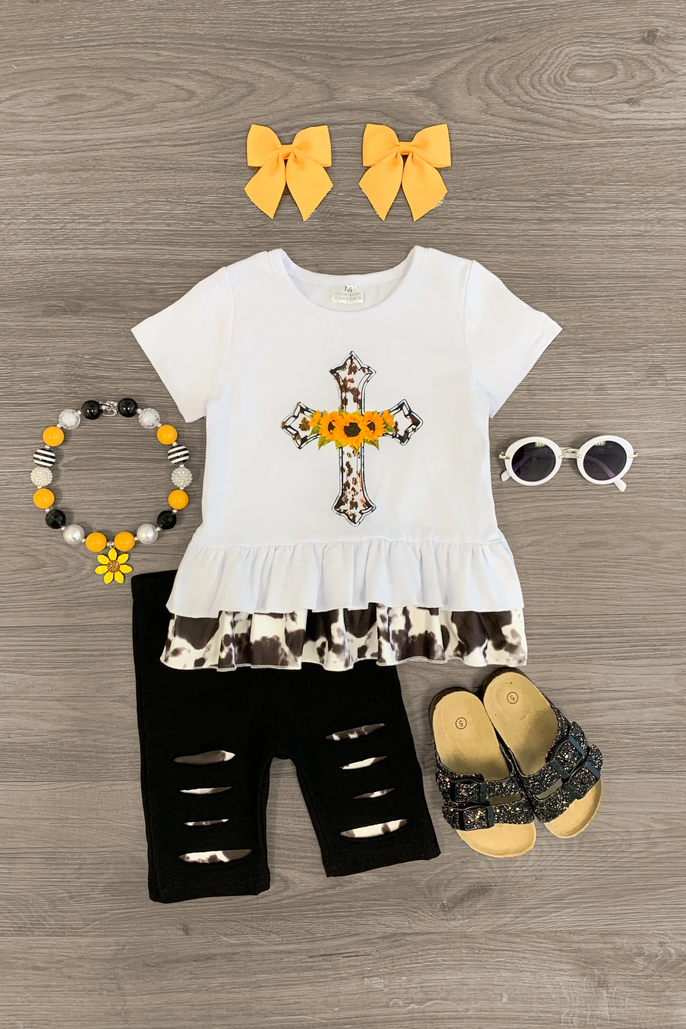 Sunflower Cow Cross Distressed Short Set