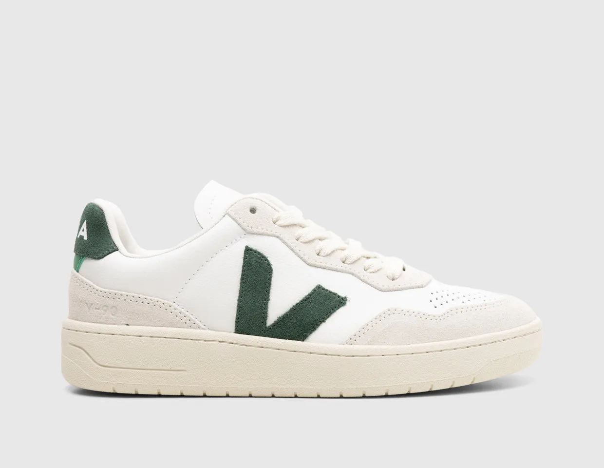 VEJA Women's V-90 Leather Extra White / Cyprus