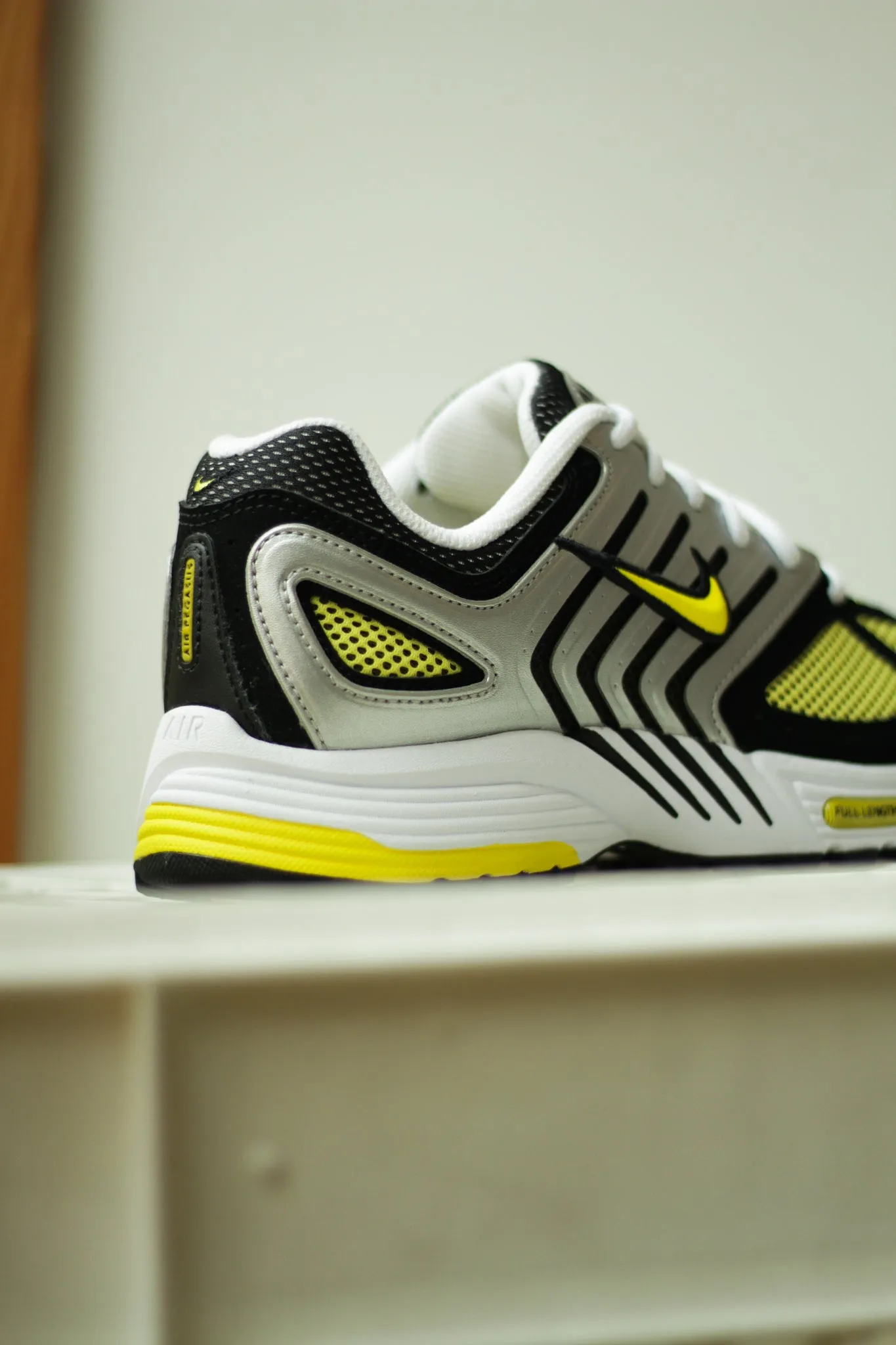 W PEGASUS 2005 "OPTI YELLOW"