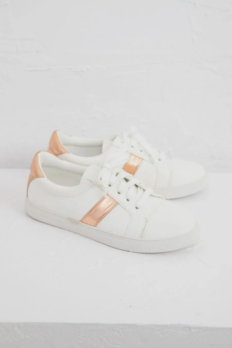 Zora Stripe Sneaker